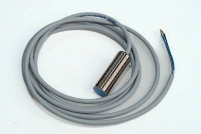 Переключатель бесконтактный DW-AD-621-M18 (короткое расстояние)
