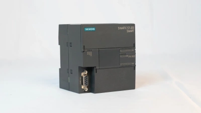 Программируемый логический контроллер Siemens SR20