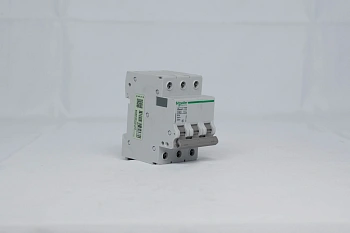 Выключатель автоматический Tianzheng TGB1N-63 3P C63 открытый 3P