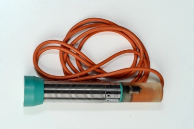 Ультразвуковая и специальная линия UC4000-30GM-IUR2-V15 104094
